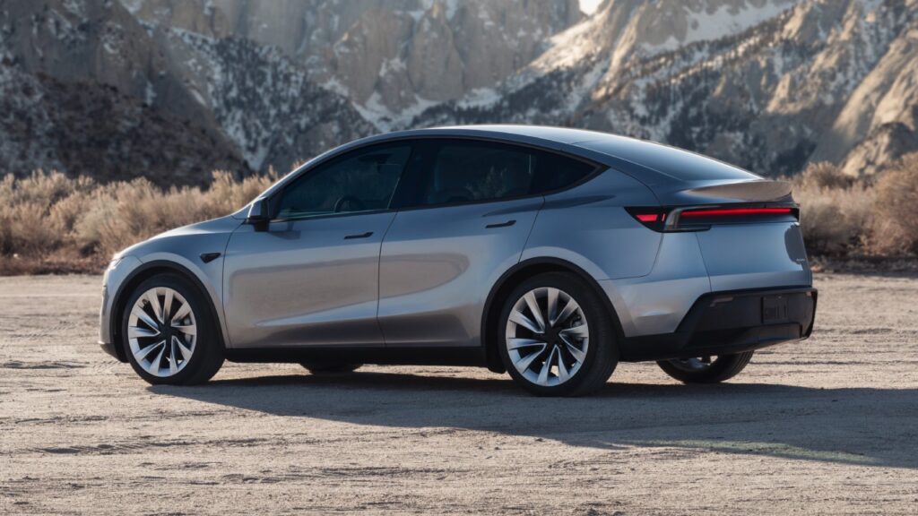 Tesla Model Y - 2025 Model, 25.000 KM, MÜJDE AUTO Gaziantep